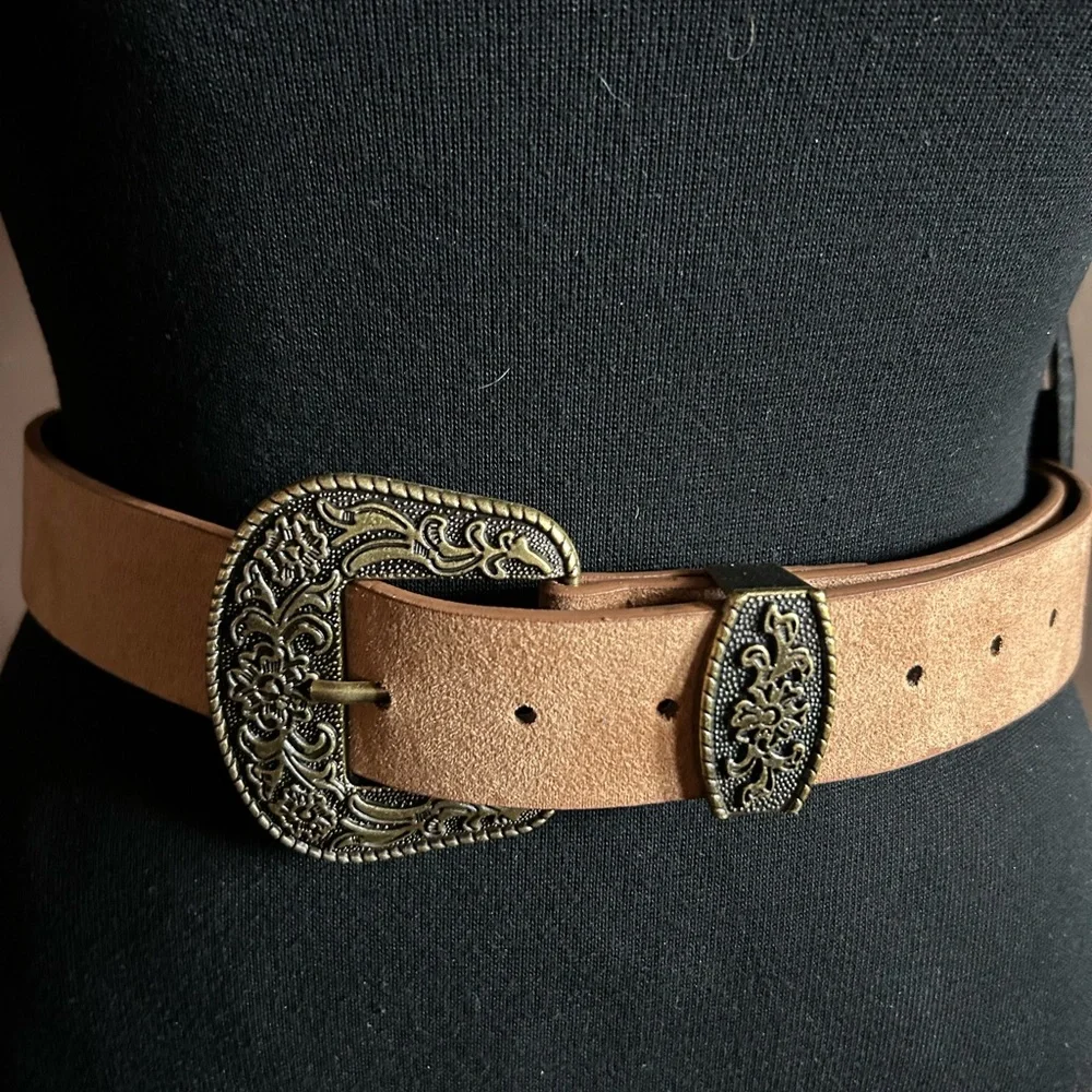 Antique gold Stylish Camel Belt with Gold Buckle NWT OSFA